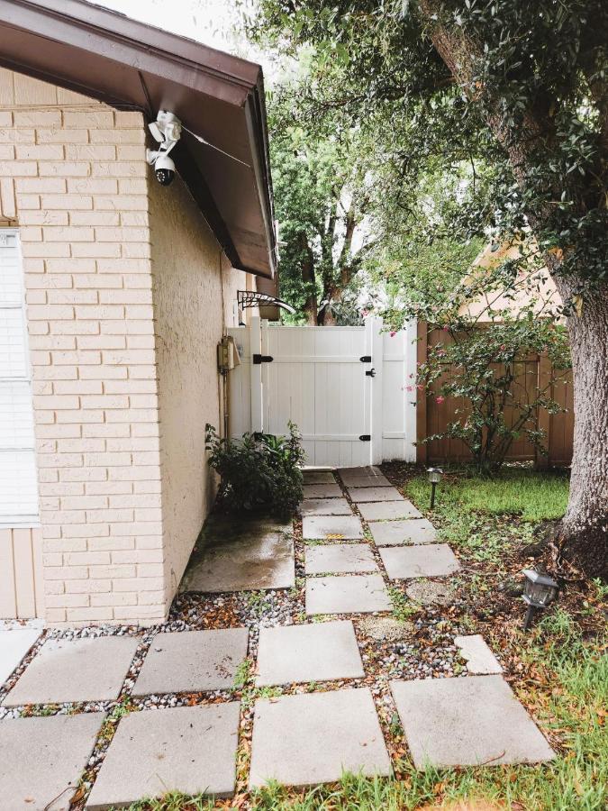 Adorable Mini Suite In Tampa Exterior photo